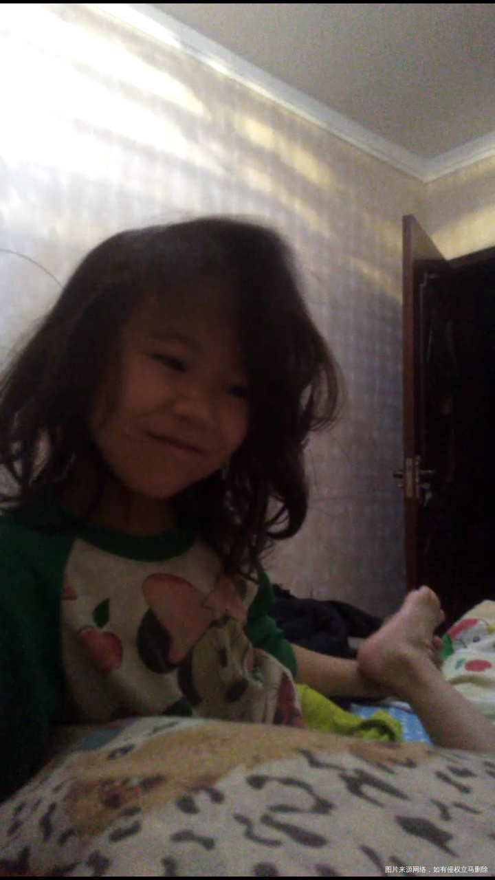 6.20起来了,可爱的样子