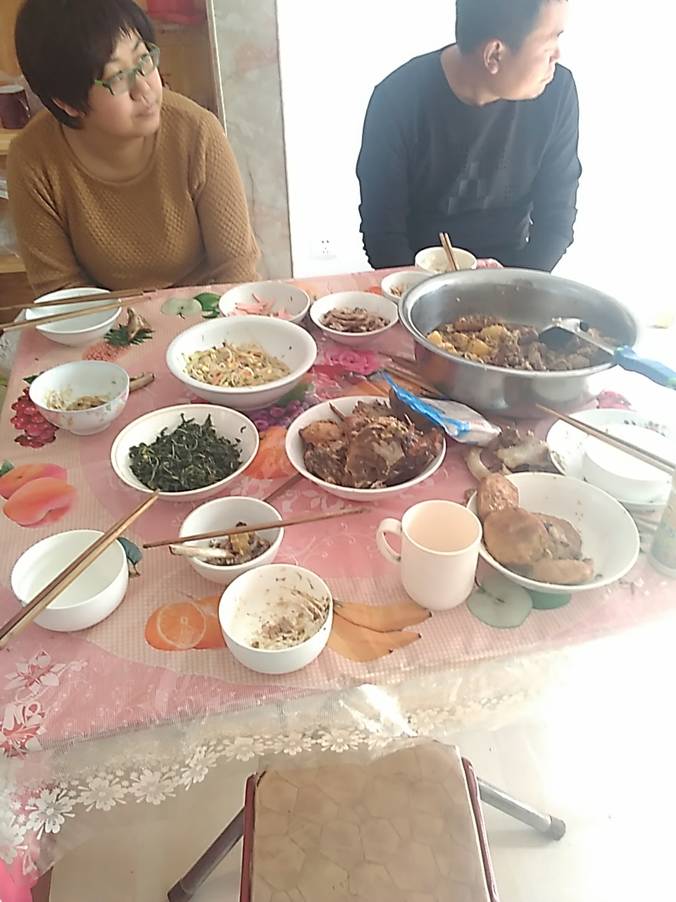 老公生日了,吃撑了,排骨烩酸菜