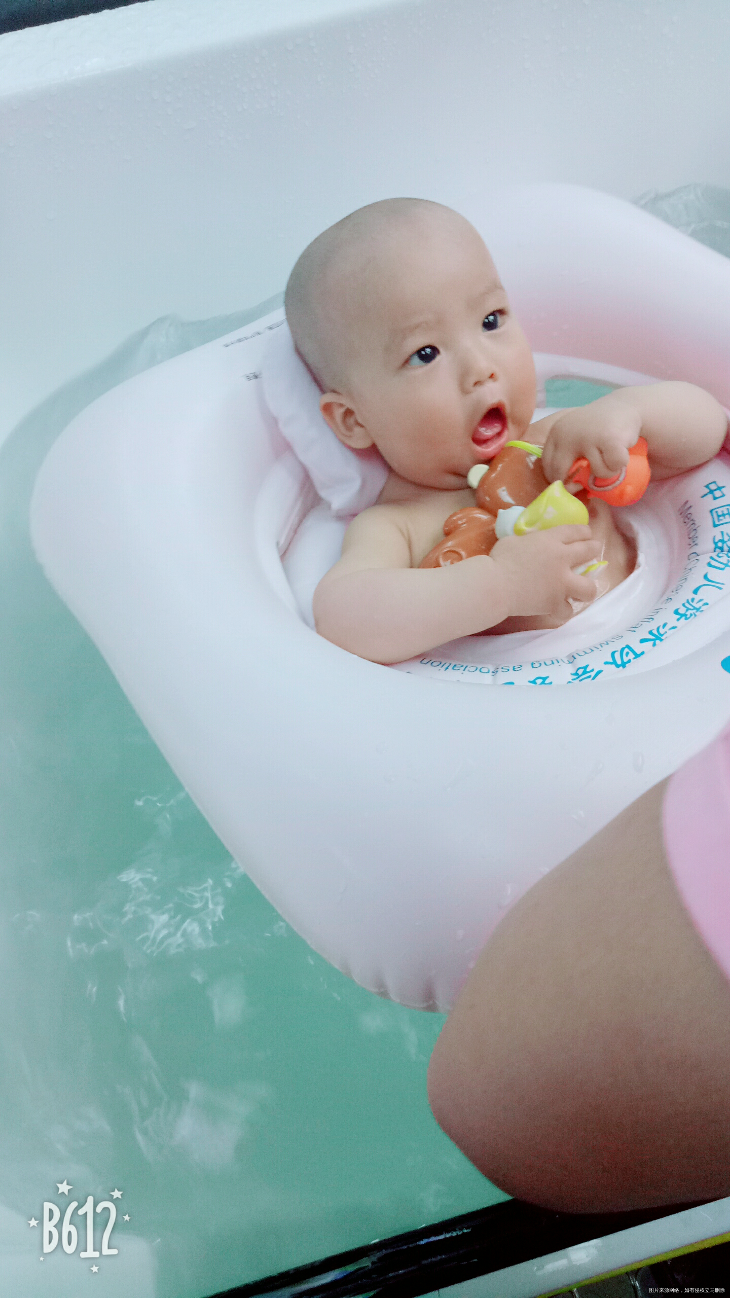 #育儿经验#我所能给你的最深的爱就是坚持母乳。