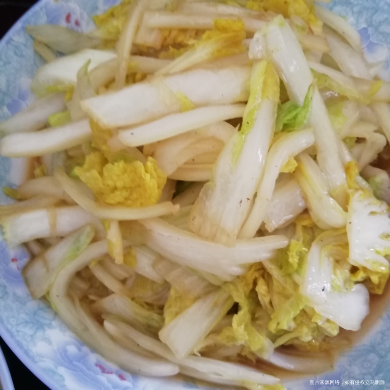 来了,吃饭了!今天虾比肉便宜