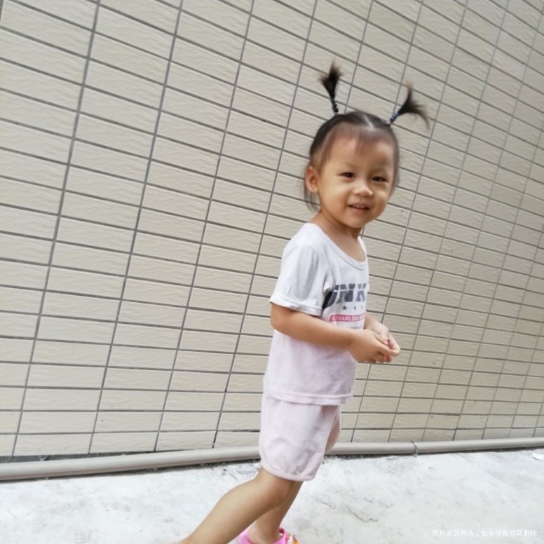 哈哈哈哈,羊角,后面一个尾巴!