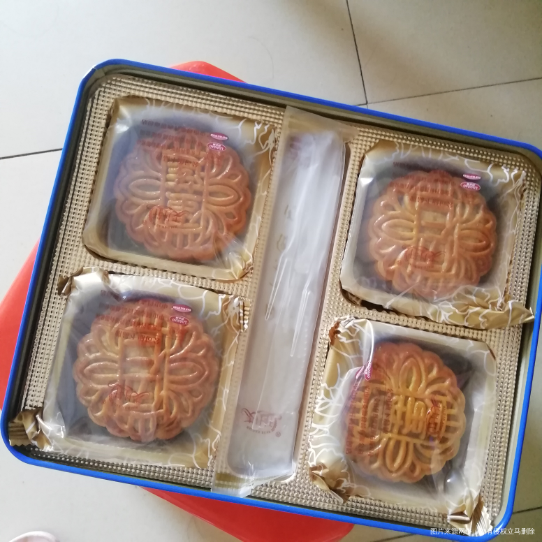 老公厂里就打了一盒月饼!真抠