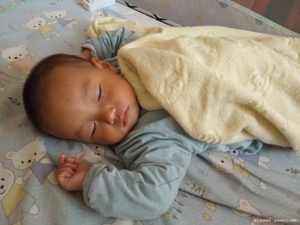 【宝宝受惊吓了】当妈的都要崩溃了