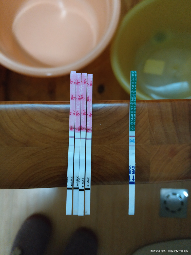 今天移植后第十二天,准备去医院开奖,祝我好运吧!
PS:最左边和最右边是今天早上…