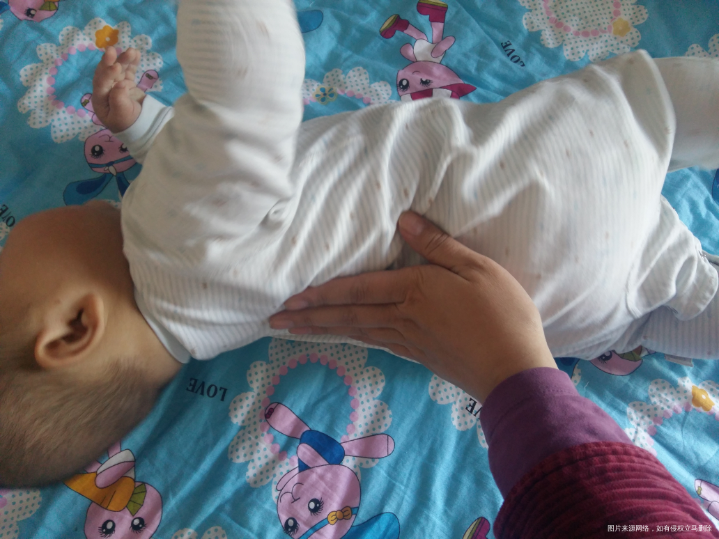【育儿经验】宝宝不翻身这么做可以有帮助