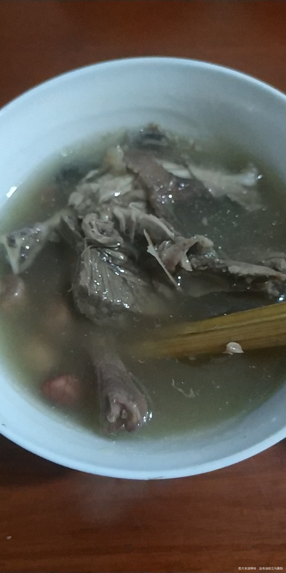 玉米配一碗鸽子汤下去