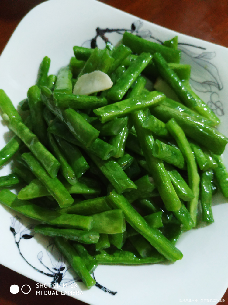 孩子爸下厨闺女说打80分