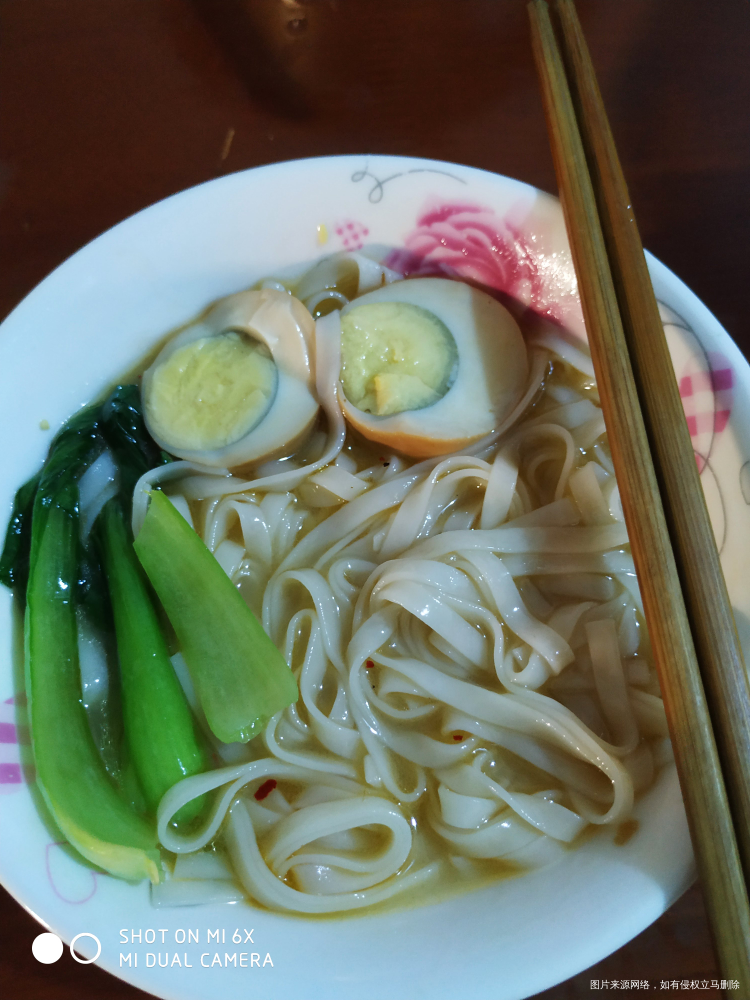 父女两给准备这么粉蛋糕,家不一定富有,一定是充满爱欢笑港湾🍜🎂