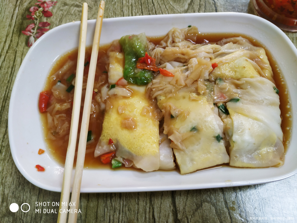 吃完早餐就去买菜了呢,现在买菜走路要15分钟路程,当早上散步