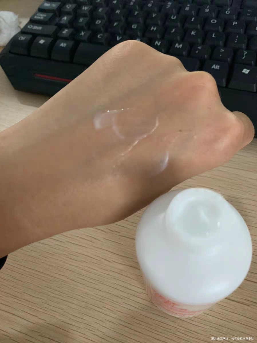 快递拿回来了味道还挺好闻耶!想用不敢用🤣