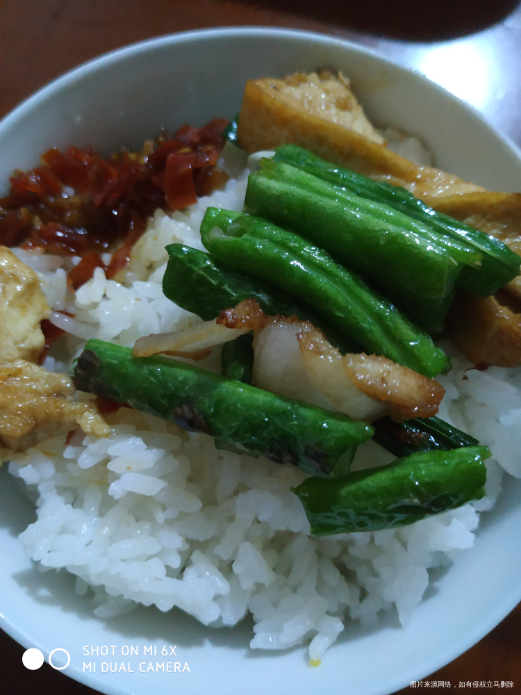 这一个星期胖子下早班赶回来给我做饭,今天自己动手吧