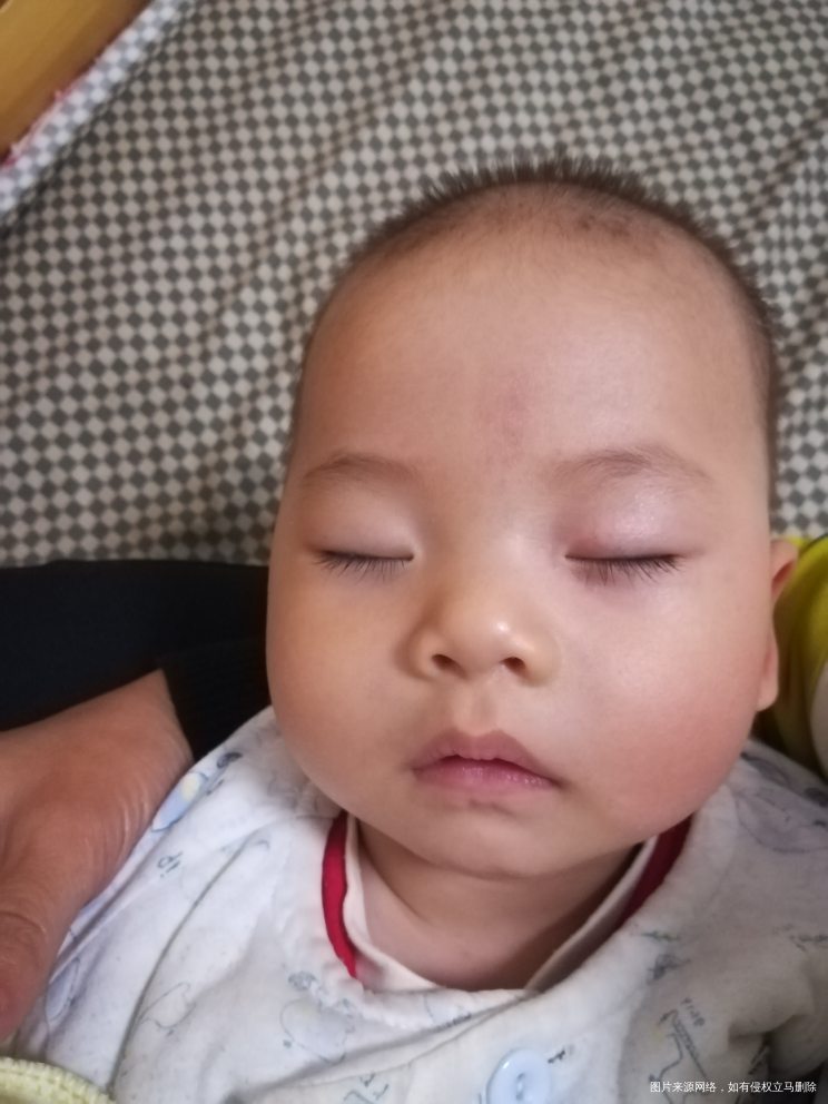 闺女现在越大越知道磨人了,一坐下就啊啊叫不让人坐,动不动就啊啊叫,吃饱了也叫睡醒...