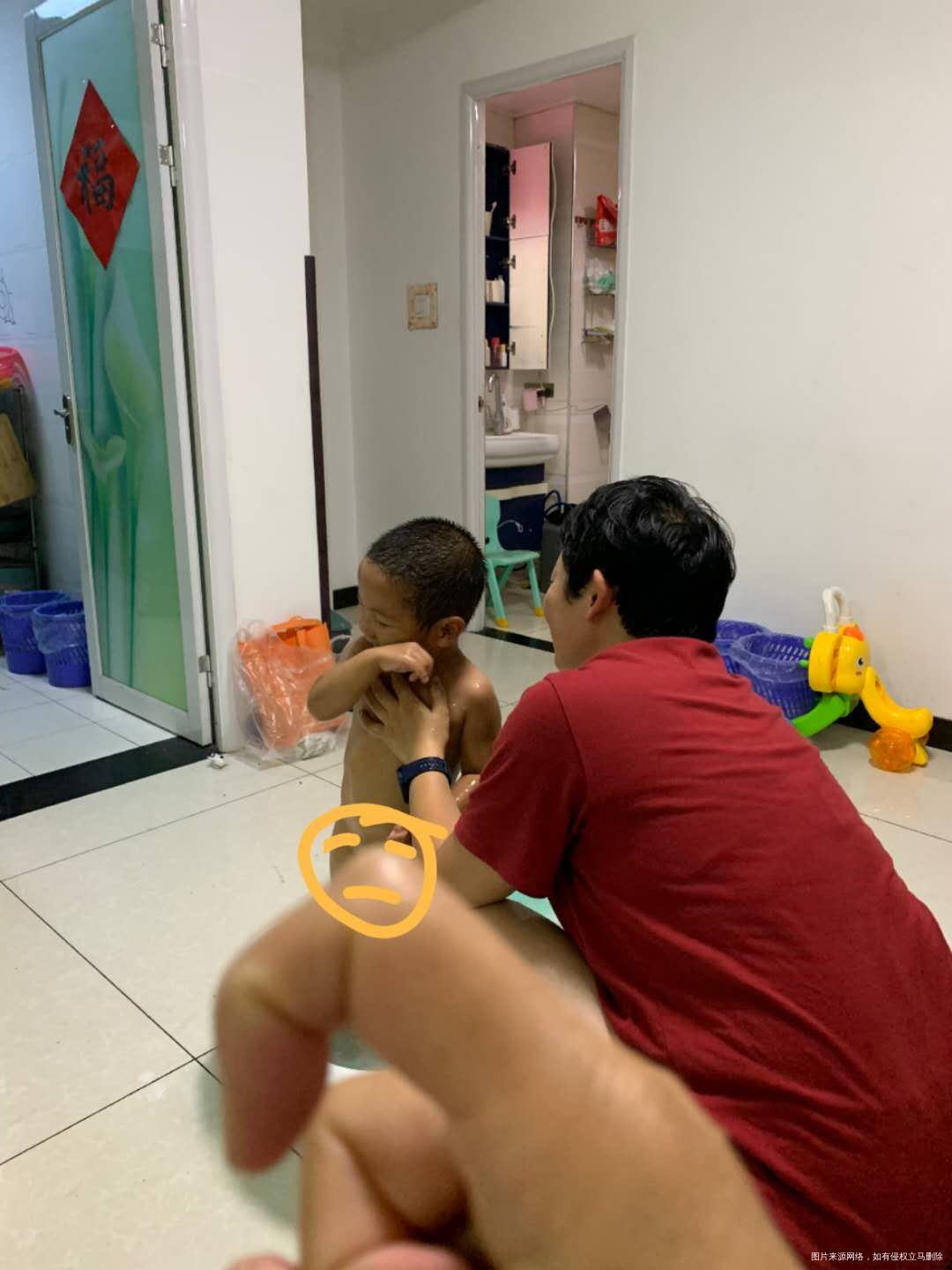 男孩子的快乐真是简单呀