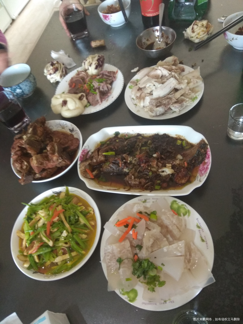 昨晚给老公发了1314的红包,奖励他过年几天辛苦烧菜哈哈