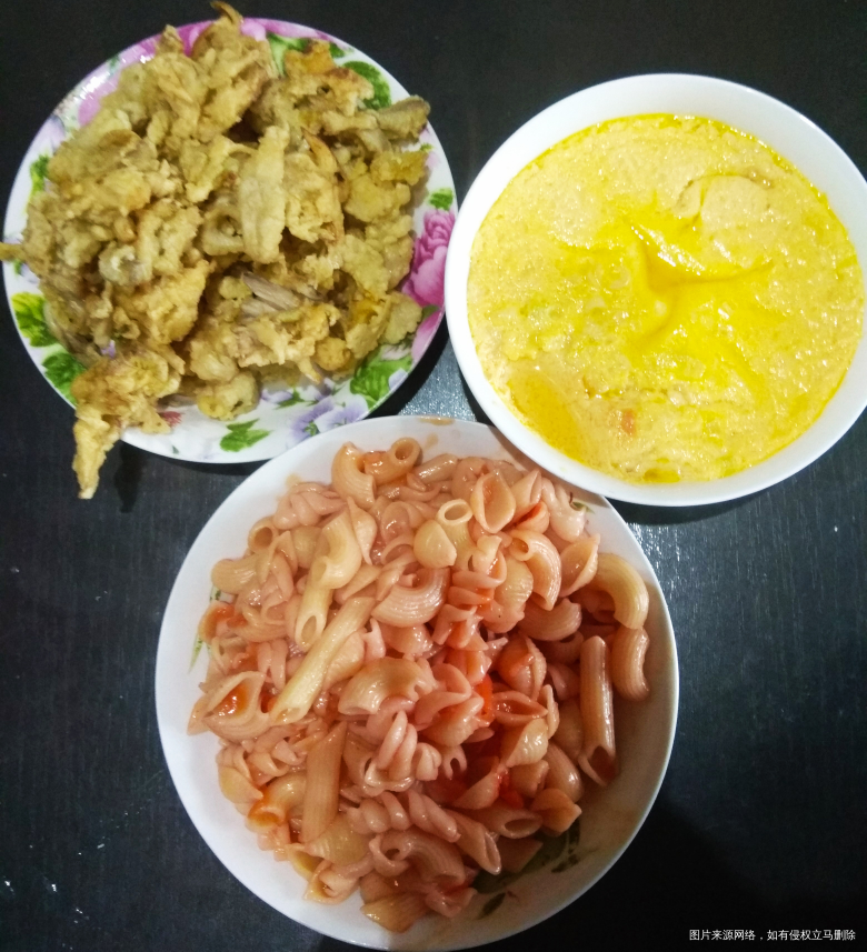 老公做的午饭,中西结合,炸蘑菇,蒸蛋还有意大利面,没几天老公就上班了,没人做给我吃了