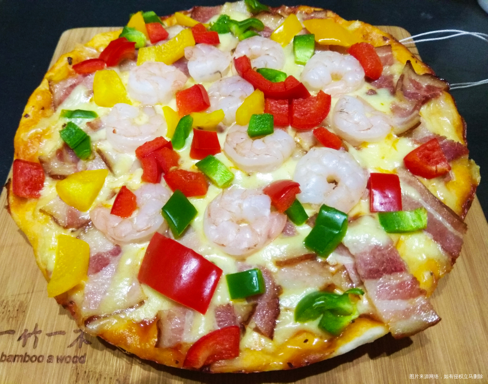 今晚做的披萨,味道还挺赞!以后不用出去吃了,自己做,分量十足。