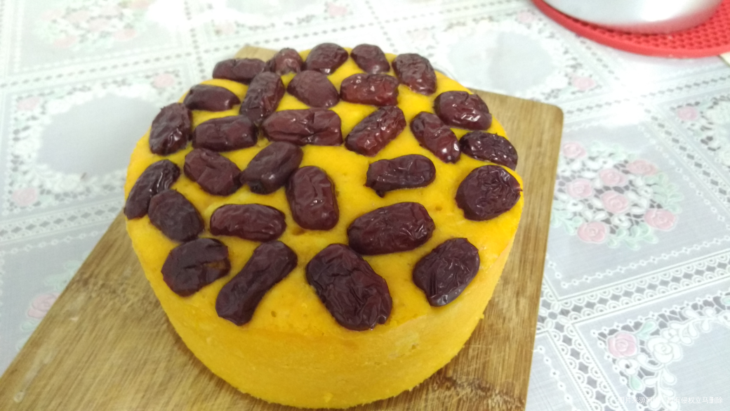 晚上做了这个南瓜发糕