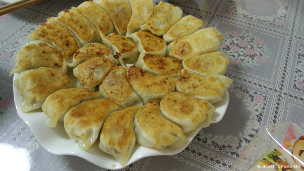 今天的午饭,蒸饺和煎饼,好吃