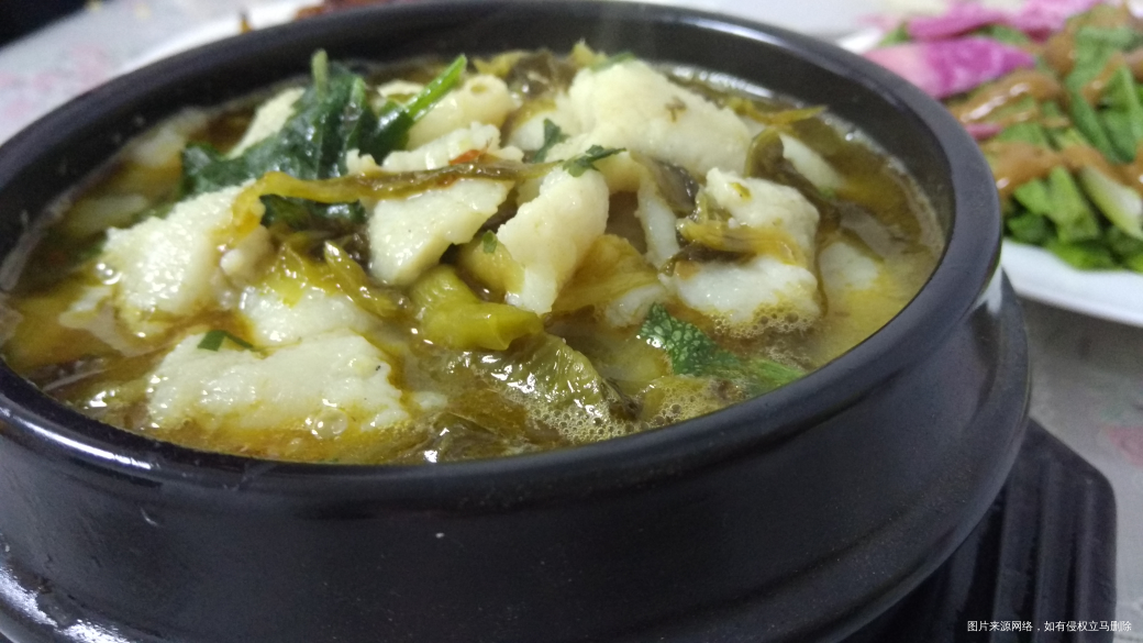 今天的晚饭,酸菜巴沙鱼