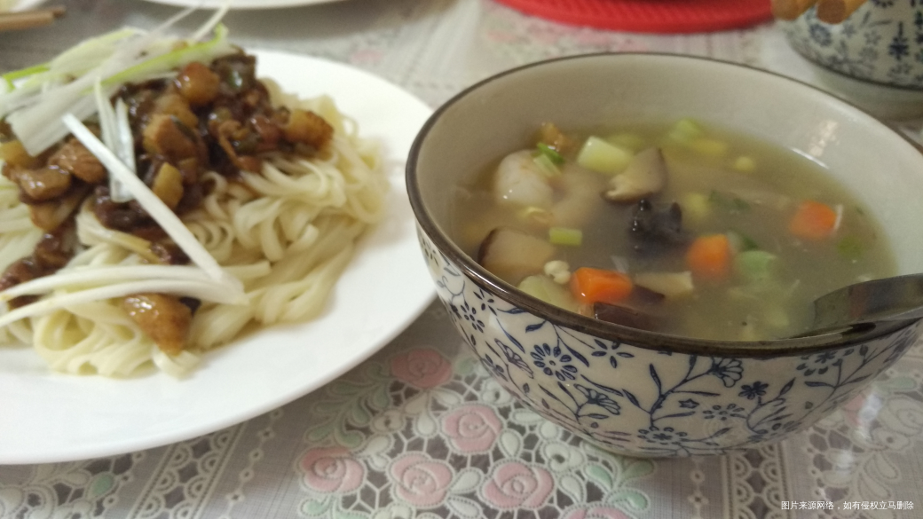 中午又吃撑了,炸酱面,牛腱子