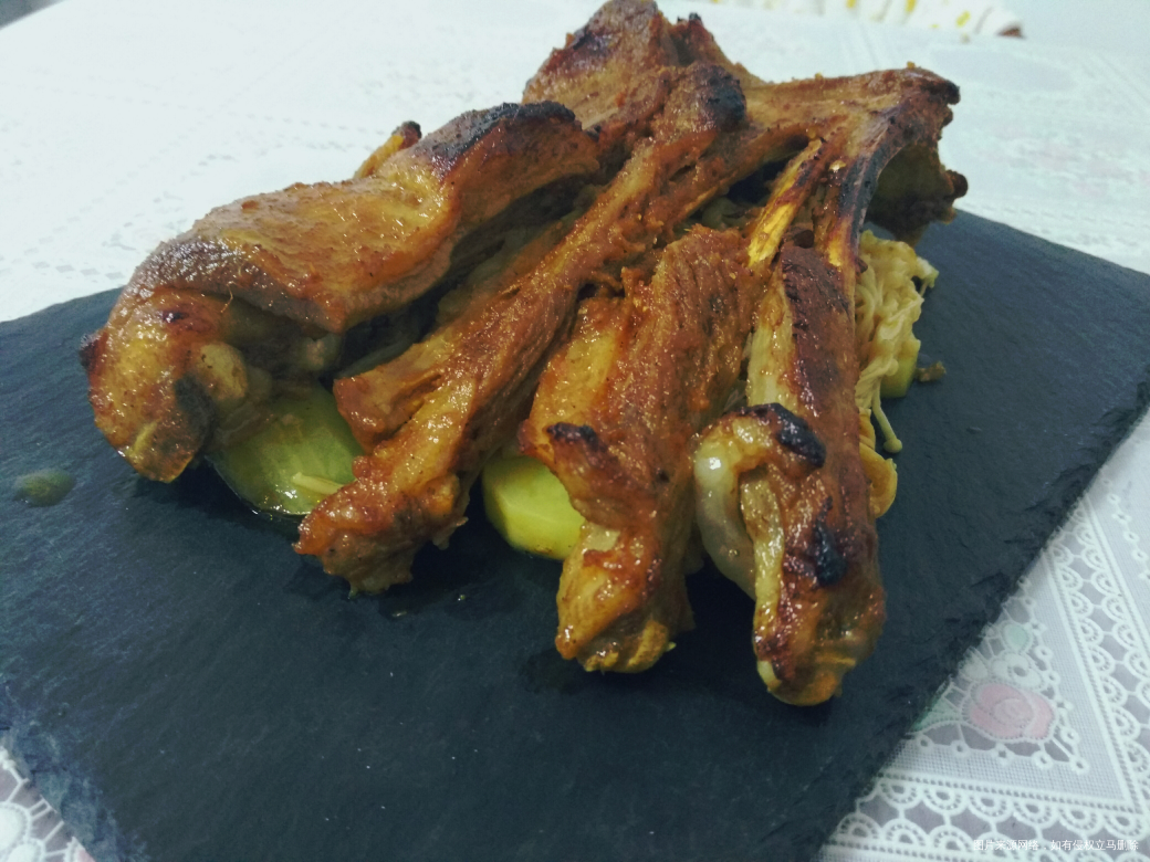 今天羊排继续走起,烤羊排