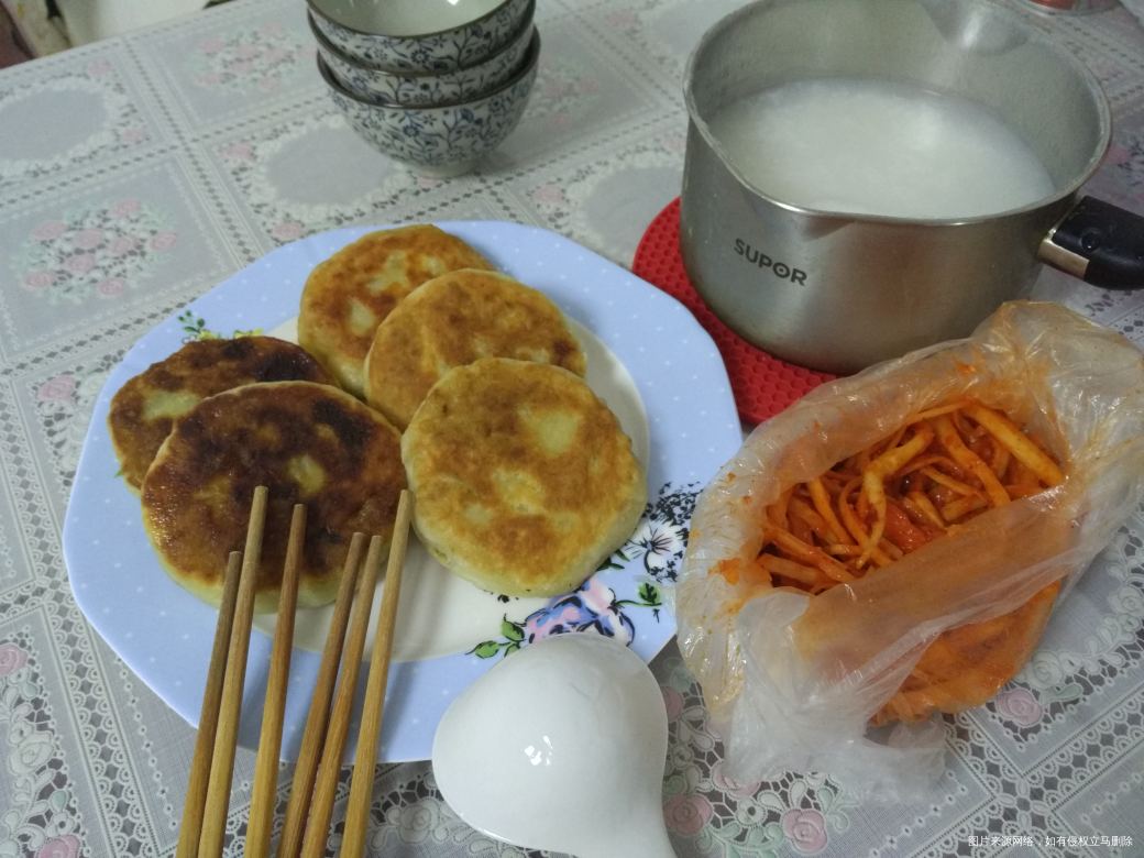 简简单单一顿早饭,暖暖的