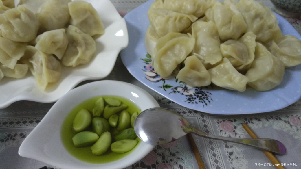 昨天没吃饺子今天吃,加上