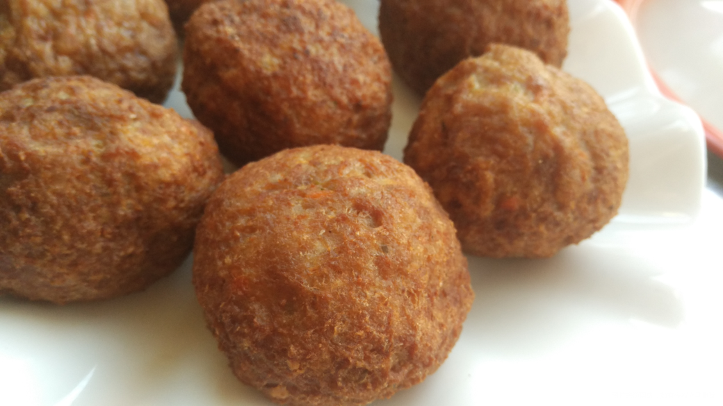 早上起来就炸大丸子,太香了