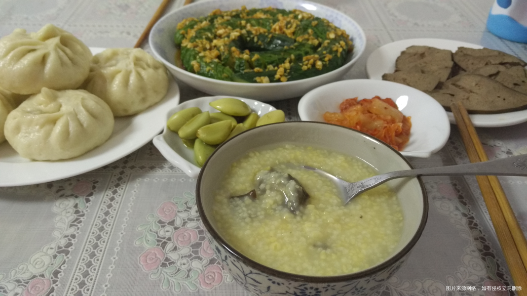 今天的早饭内容很丰富