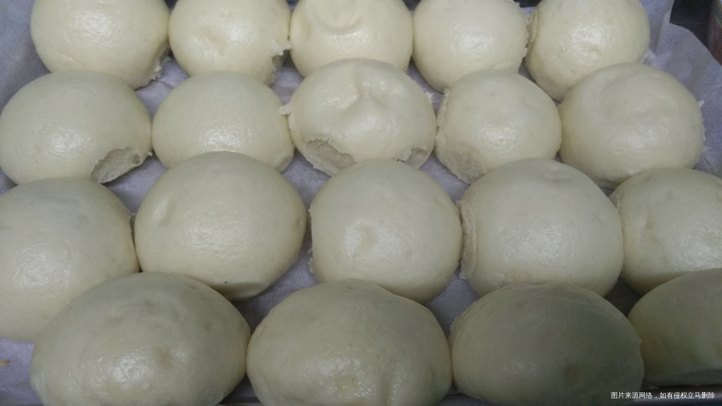 刚蒸了一锅馒头,看着好招人喜欢