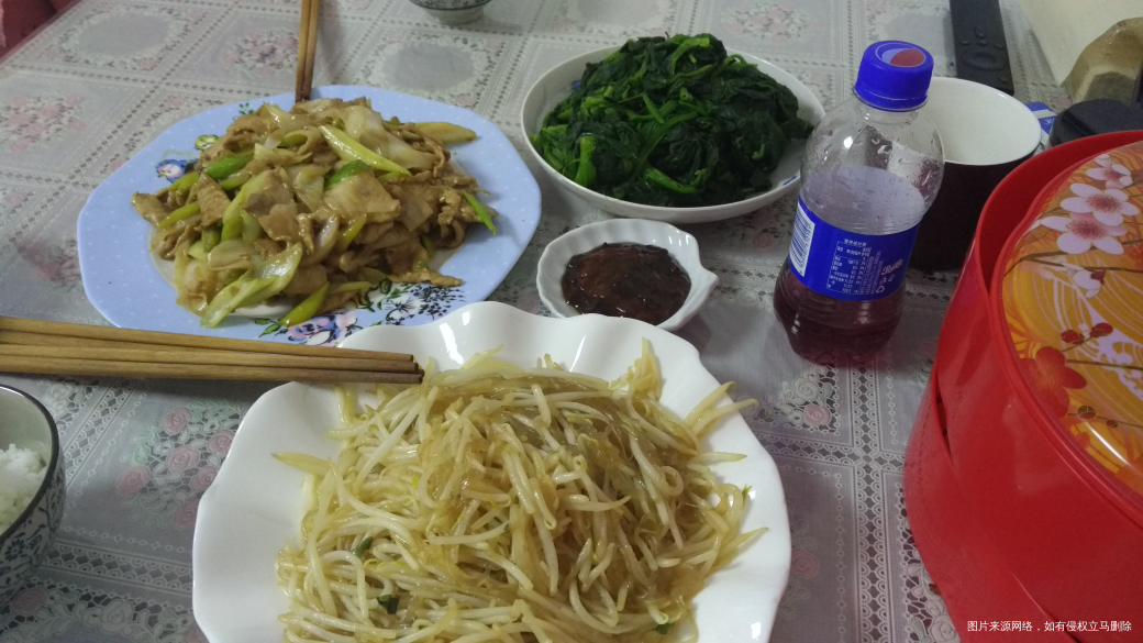 今天的晚饭,葱爆肉,菠菜