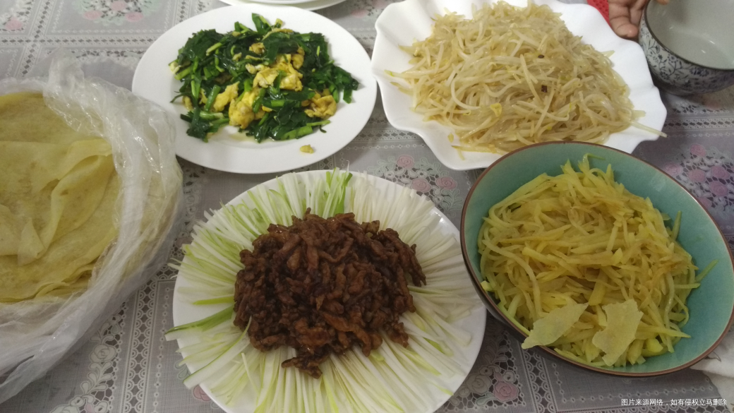 今天中午吃春饼,做了四个菜