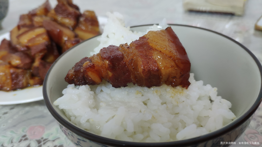 红烧肉配白米饭,真是绝配