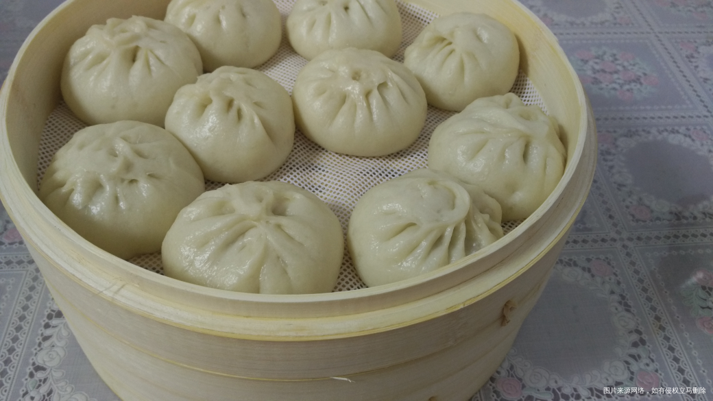中午吃包子,新买了两个蒸笼