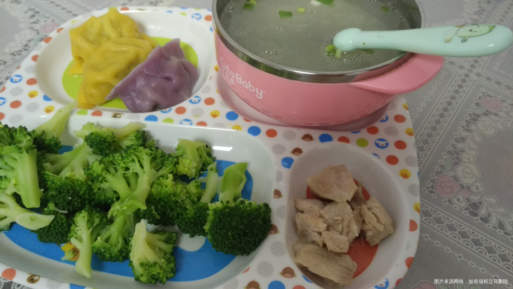 娃最近喜欢上了吃西兰花