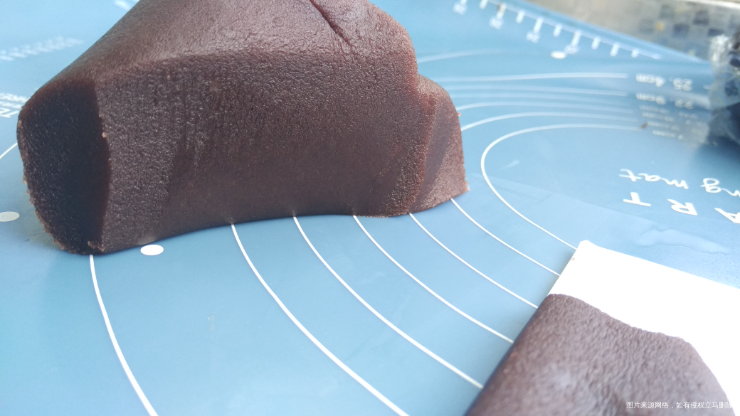 炖了一锅银耳桃胶皂角米雪燕