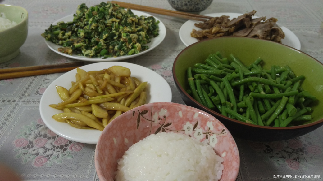 午饭,酱牛肉,炒韭菜,炒角瓜