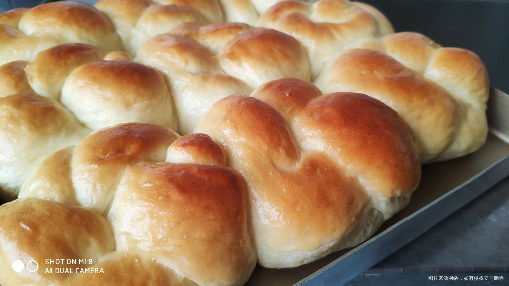 前几天做的面包吃没了,今天又