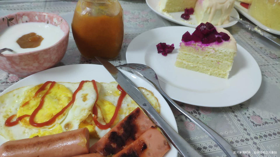 今天的早饭,巨丑一蛋糕