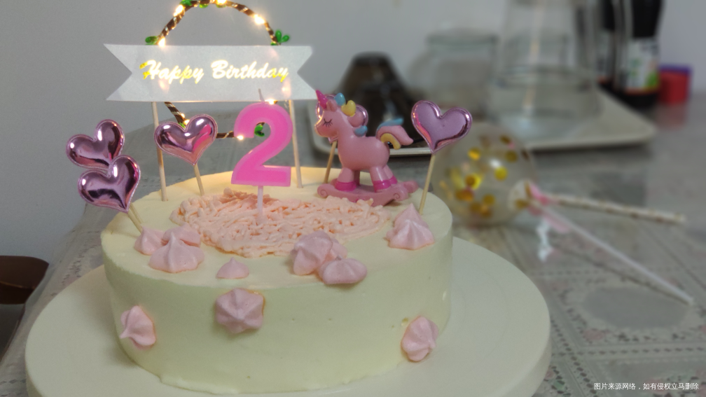给宝宝做的生日蛋糕,粉嫩嫩哒