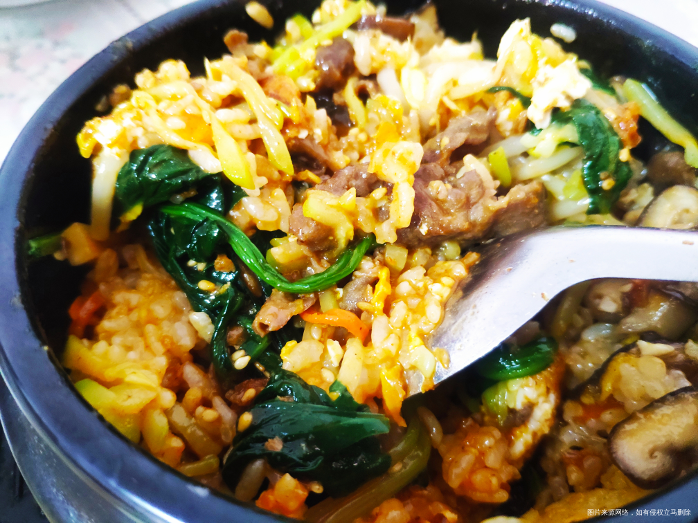 今天中午吃的是石锅拌饭