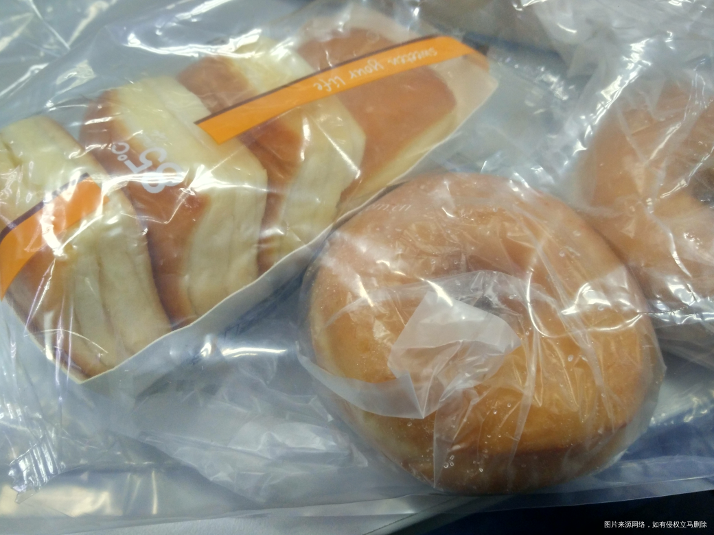 买了面包🍞,预防晚上饿了