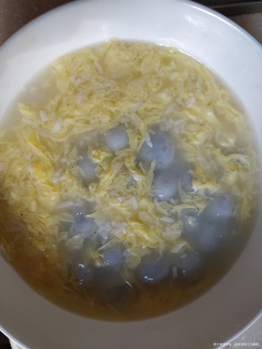 今天早上煮了酒酿元宵蛋花汤