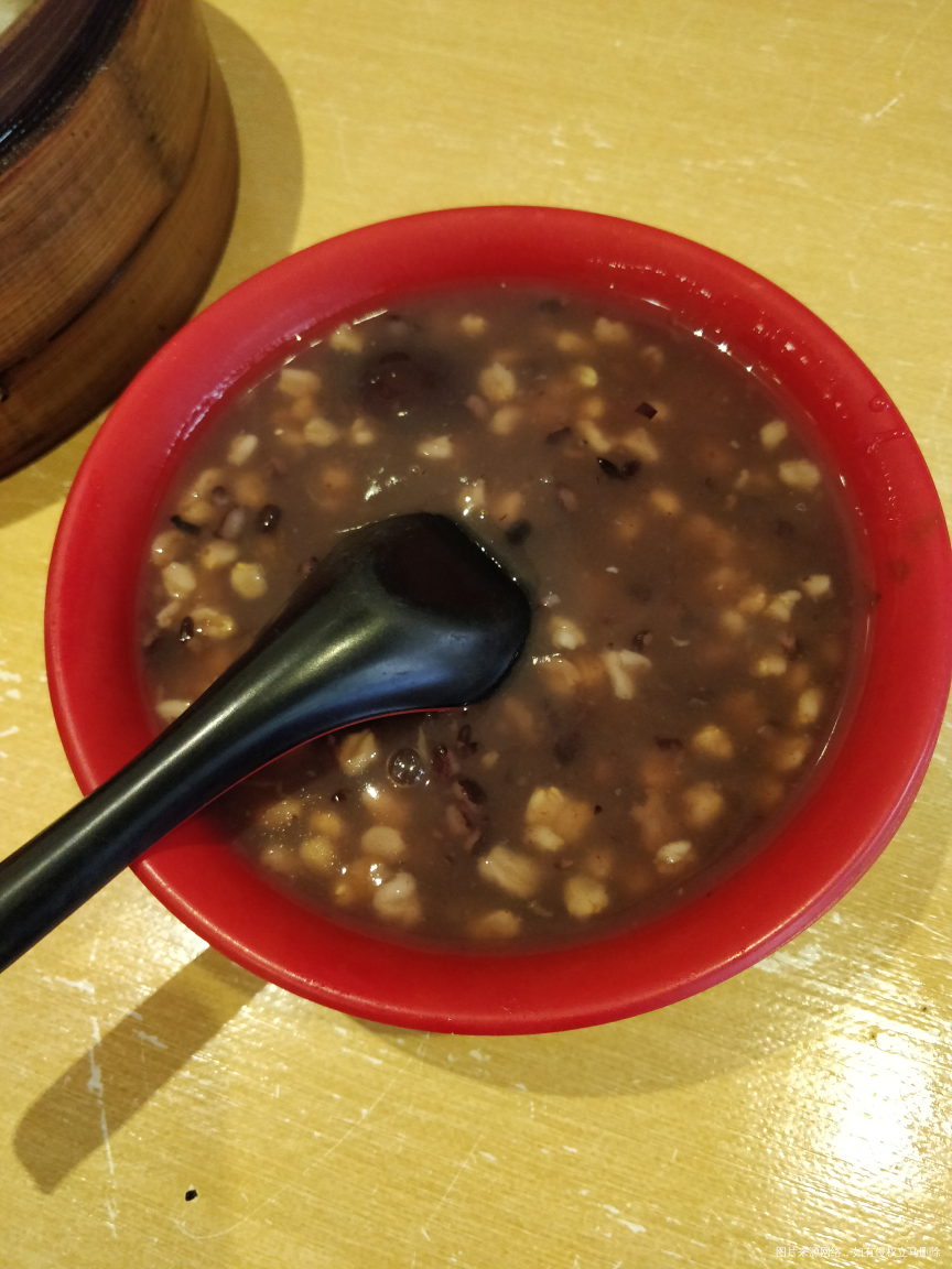 红枣莲藕羹,两块一碗,很便宜