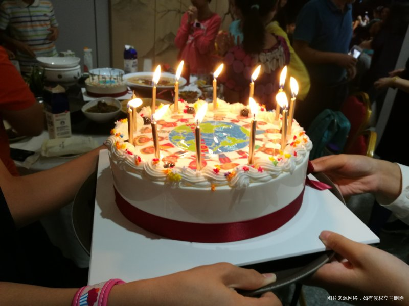 突然想吃蛋糕🍰了,又要减肥