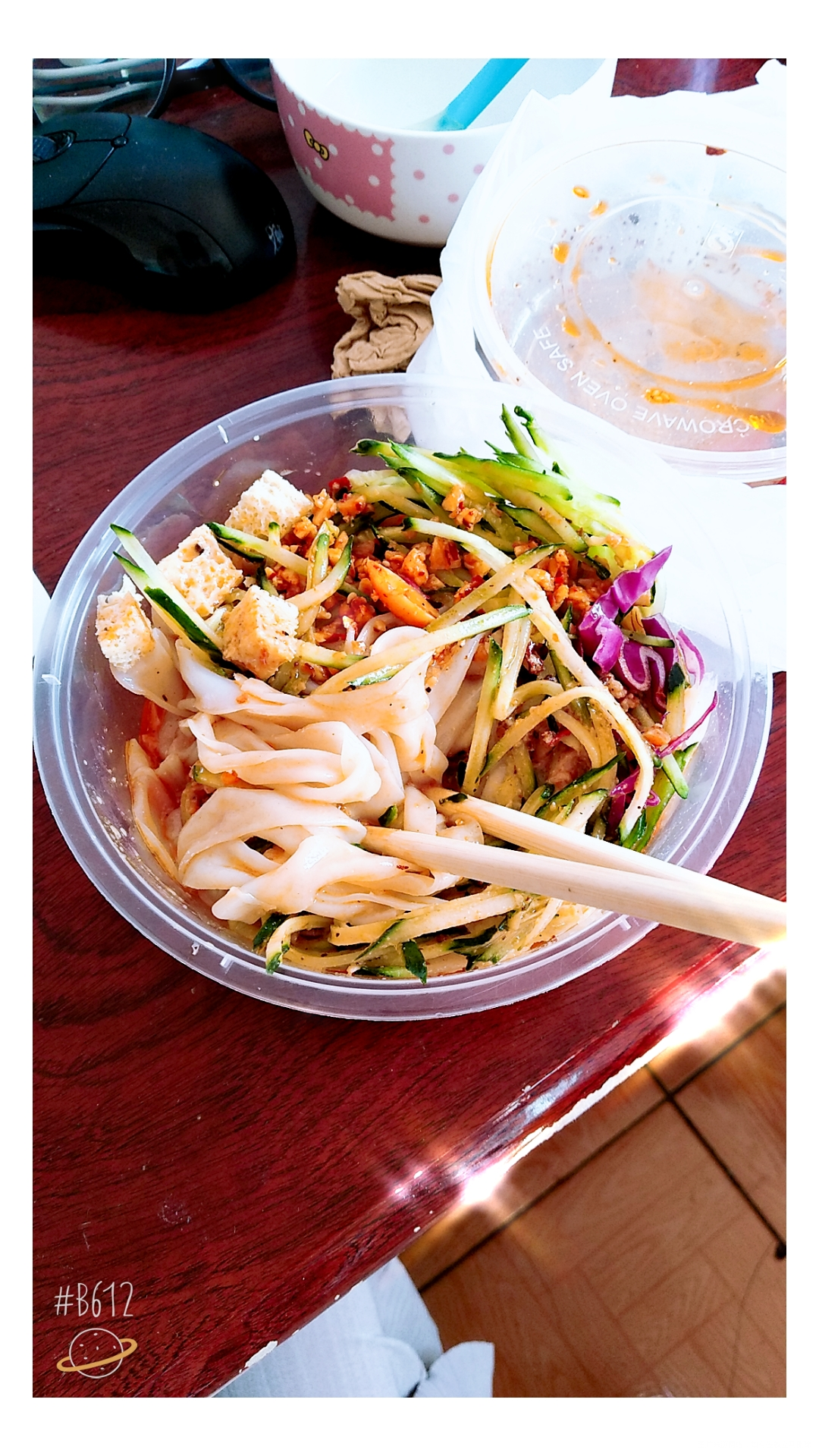 冬天不做生意的凉皮店开张,天天光顾