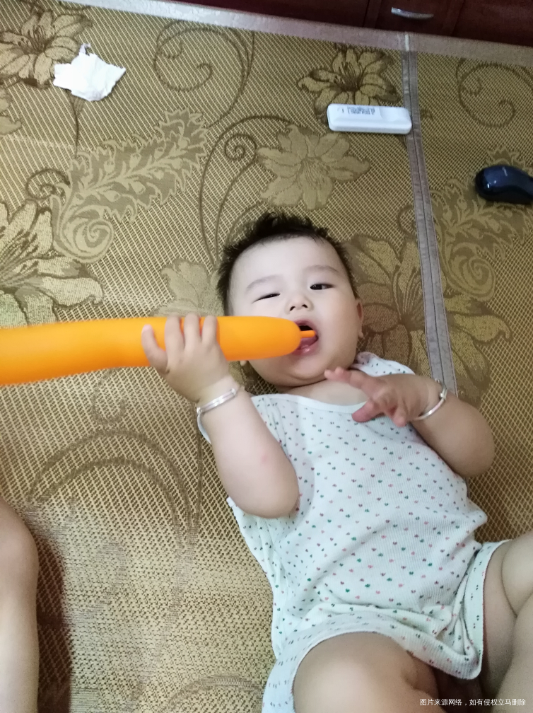 宝宝退烧后好像出疹子了哦哦