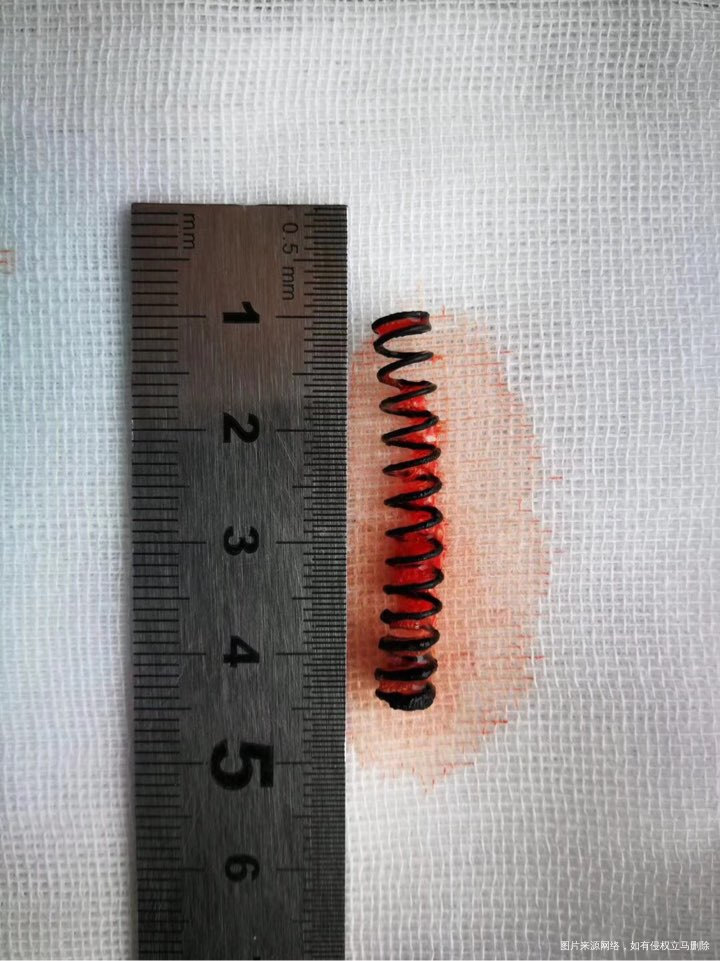 熊孩子真的要看好,电视看多了学吓死人