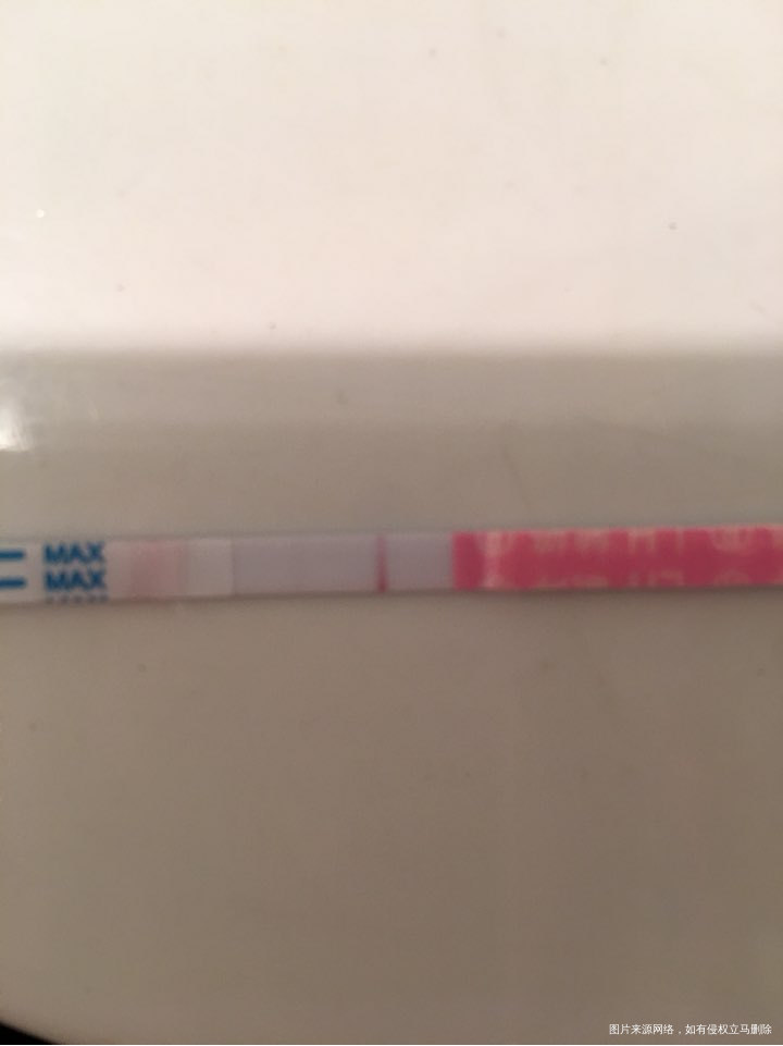 
上面是昨天下午的,下面是今天晚上的,这都周期20多天啦、难道昨天才排卵?尴尬…