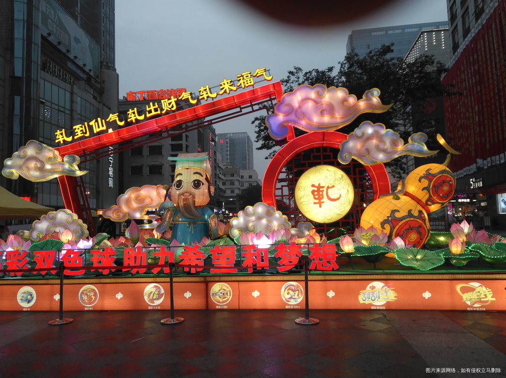 今天是糖糖生日,出去吃了自助餐后又